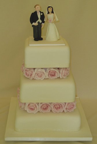 Pink Roses Wedding Cake